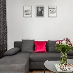 Апартаменты Lumina Stylish With Parking In Center Лодзь
