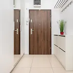 Apartment Lumina Stylish With Parking In Center *