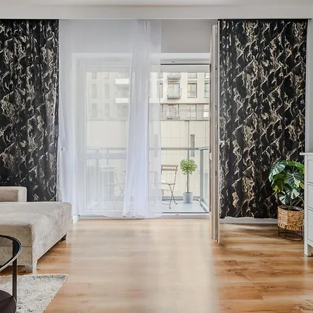شقة Lumina I Stylish 2-room With Parking I Center I Balcony *
