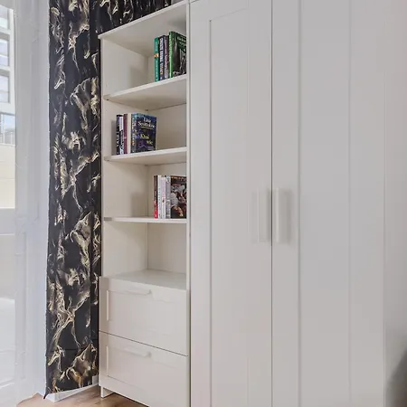 Lumina Stylish With Parking In Center Lejlighed *