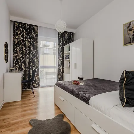 شقة Lumina I Stylish 2-room With Parking I Center I Balcony *