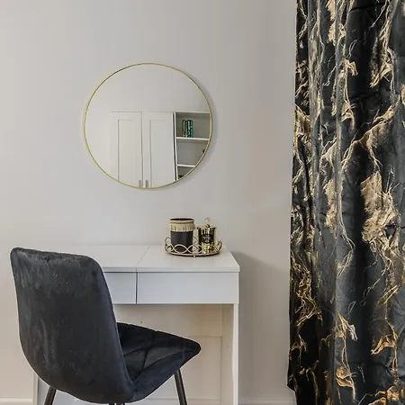 Lumina I Stylish 2-room With Parking I Center I Balcony *