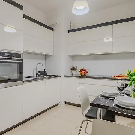 Lumina Stylish With Parking In Center Lejlighed *