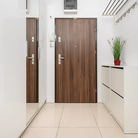 شقة Lumina I Stylish 2-room With Parking I Center I Balcony *