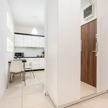 Lumina I Stylish 2-room With Parking I Center I Balcony * وودج