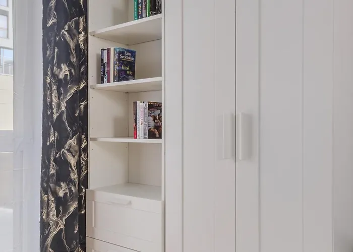 Lumina Stylish With Parking In Center Lejlighed *