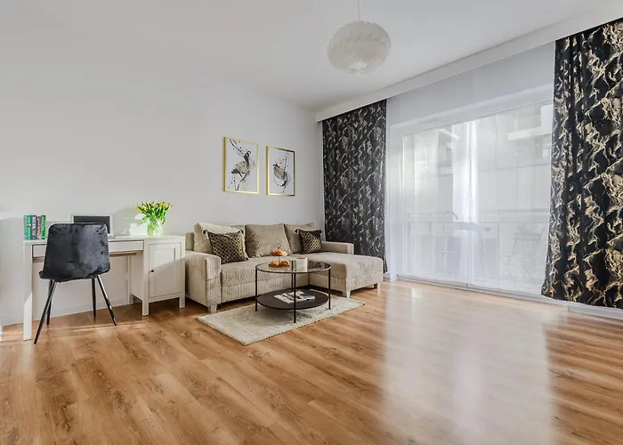 Lumina Stylish With Parking In Center Lejlighed